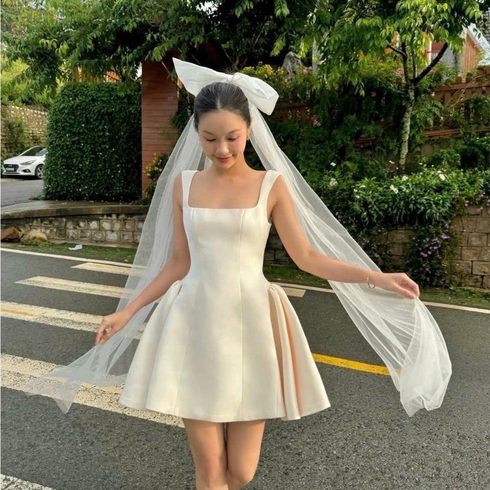 Mini Wedding Dress / Bridal Dress / Short Chic Bride